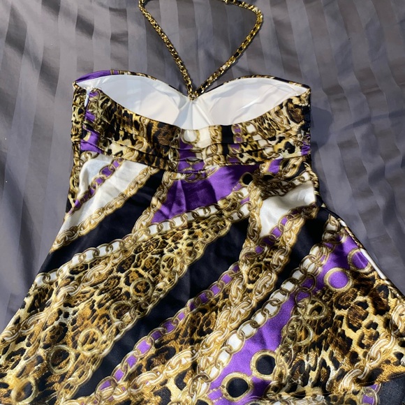 Chain neckline blouse. Oh the nightlife - Picture 2 of 2